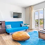 4 Bedroom Beautiful In *