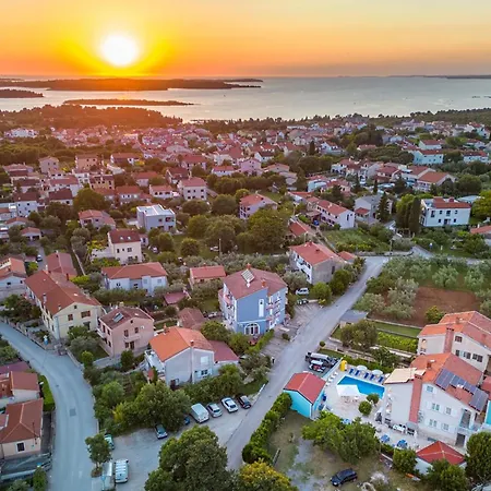 Stunning In With Wifi Apartmán Pula