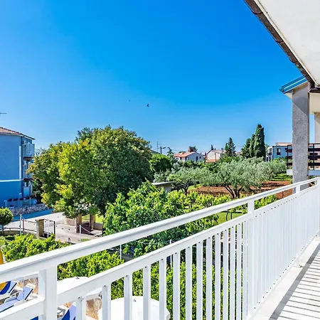 Stunning In With Wifi Apartmán Pula