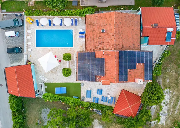 Apartamento Stunning In With Wifi Pula