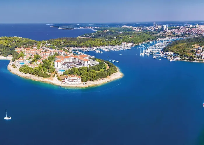 Stunning In With Wifi Apartamento Pula