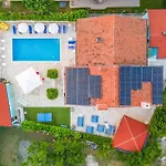 Apartament Beautiful Apartment In Pula With Swimming Pool Pula