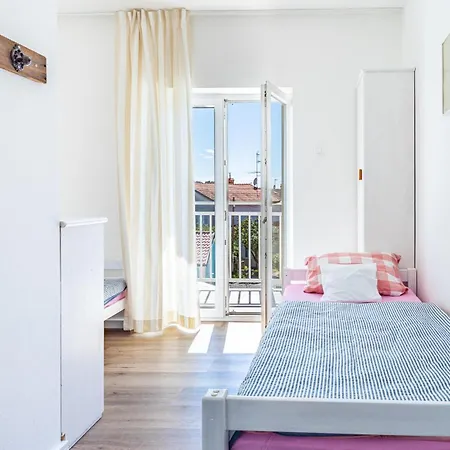 Apartmán Beautiful In With Swimming Pool *