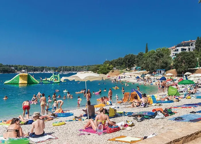 Stunning In With Wifi Apartment Pula