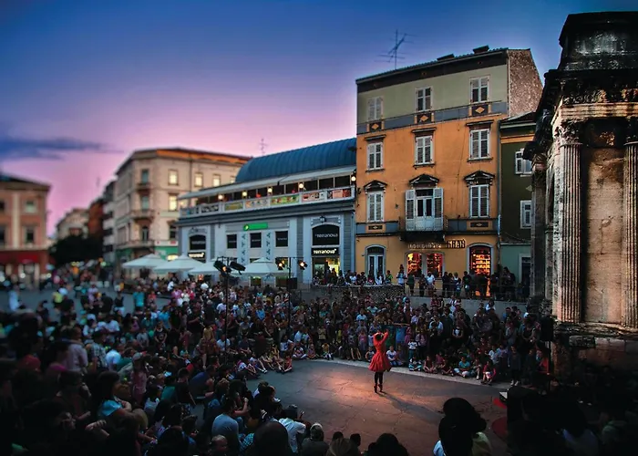 Stunning In With Wifi Pula